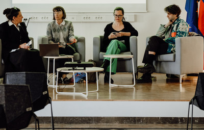 Utrinki s pogovora Hiša za goste: Trajnostno gledališče – izziv našega časa <em>Foto: Maša Pirc</em>