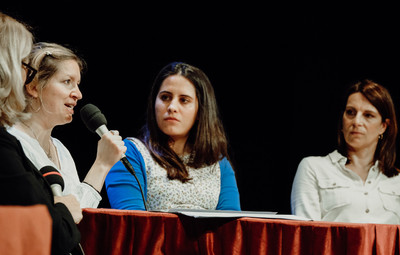 Utrinki z žive izvedbe radijske igre Tjaše Mislej Prva beseda je mama – 4. del: Ksenija