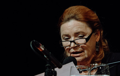 Utrinki z žive izvedbe radijske igre Tjaše Mislej Prva beseda je mama – 4. del: Ksenija