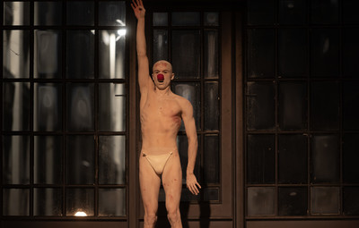 Klemen Kovačič v uprizoritvi Agmisterij (tretjič) <em>Foto:  Željko Stevanić IFPArhiv CTF UL AGRFT</em>